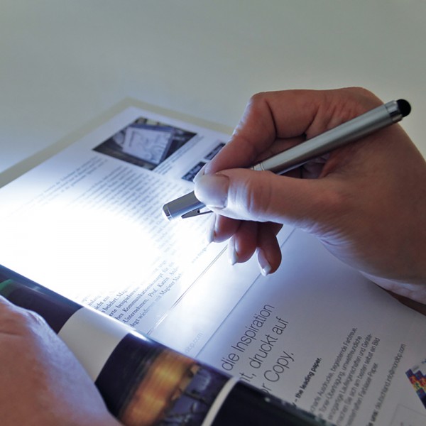 Caneta Esferográfica Com Ponteira Laser e LED Personalizada